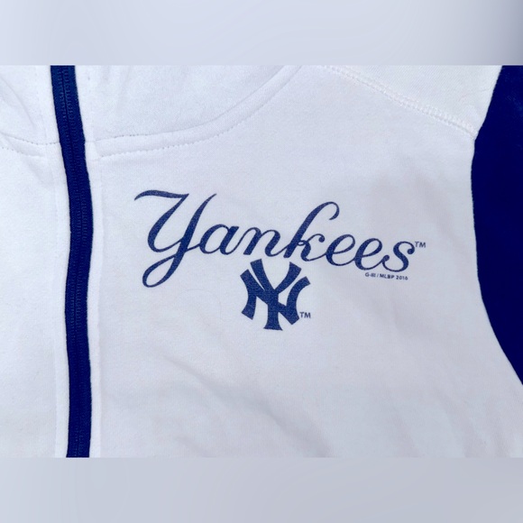 Yankees Hoodie Zip Up - Picture 2 of 4